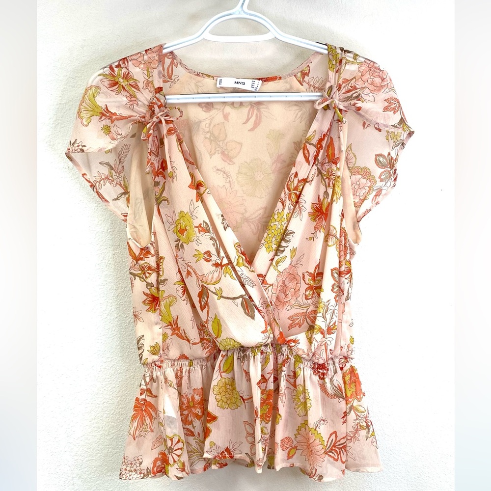 Mango Adorable cross front floral blouse, shoulder ties, elastic waist, size L